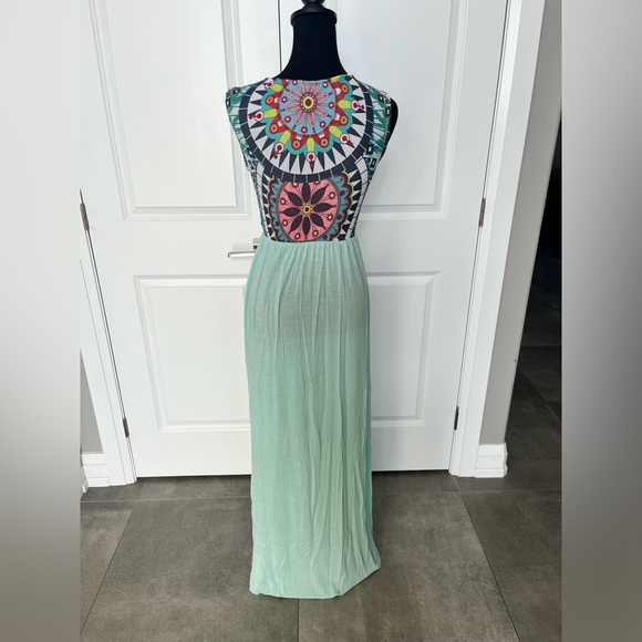 12PM by mon Ami sleeveless maxi dress size medium item 07-02 - Picture 2 of 7